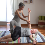 ¿Realmente envejecemos o dejamos de sentir partes de nuestro cuerpo?